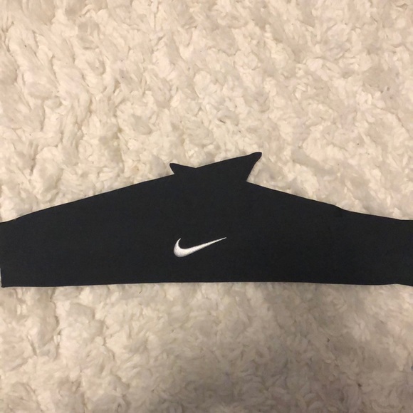 Nike Accessories - BLACK NIKE TYE HEADBAND